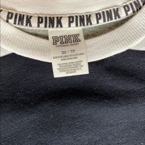 PINK Victoria's Secret Tops - Victoria Secret PINK Crewneck💞 PINK Victoria's Secret Tops - Victoria Secret PINK Crewneck💞